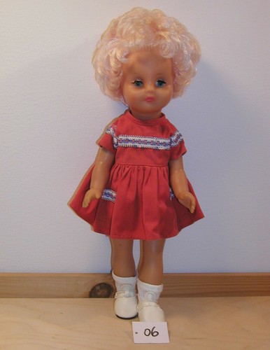 Vintage hübsche kleine puppe - kleine,