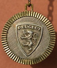 Alter PEUGEOT Schlüsselanhänger Löwenkopf Logo aus Frankreich Sammlungsauflösung