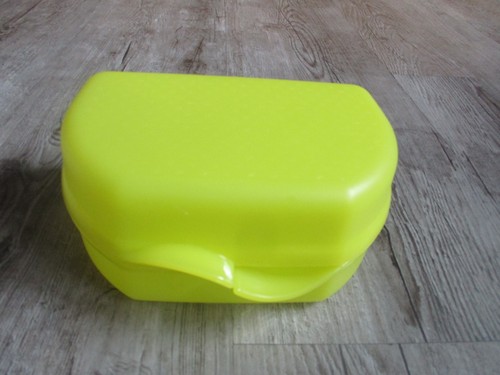 Tupperware snacky box - snacky,