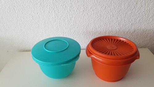 Zwei vintage tupperdosen - zwei,