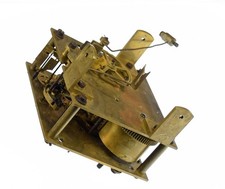 Kleines altes Uhrwerk f