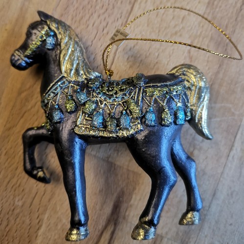 Prächtiges pferd gold grün - prächtiges,