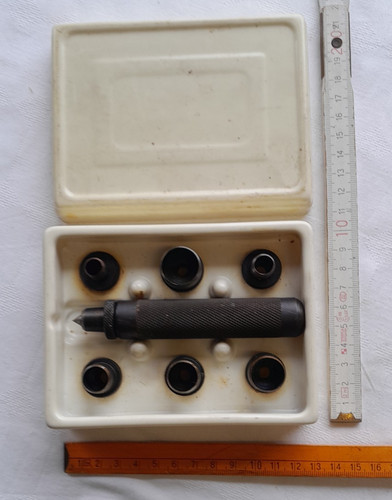 Alter orginaler lochstanzsatz - orginaler,