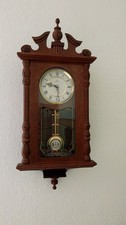 Wohnzimmer Pendeluhr / Holz /