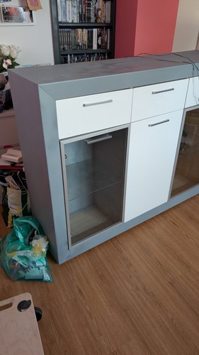 Glasschrank mit beleuchteten - glasschrank,