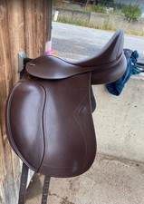 Tekna Dressursattel Braun 17,5"