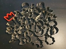 Konvolut Ausstecher Weihnachten Ostern Geburtstag Kinder Dino 35 Stück