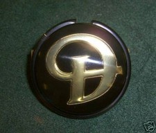DAIMLER 'D' GRILLE BADGE FITS