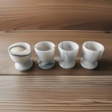 4 Marmor Eierbecher