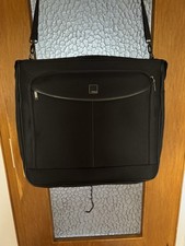 Titan Anzugskoffer mit Tragegurt, Schwarz