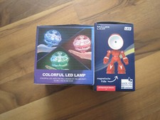 Nachtlicht Roboter und fliegender Ball