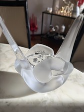 Lalique Vase mit Vogelmotiv, Kristall, Satiniert