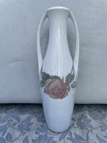 Royal copenhagen vase - royal,