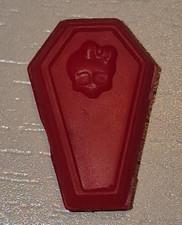 Monster High Zubehör , Dot Dead , Operetta , Make UP Hülle  , roter Sarg