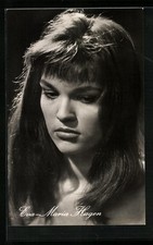 Schauspielerin Eva-Maria Hagen mit Schmollmiene, Ansichtskarte 