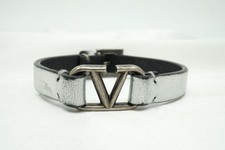 VALENTINO GARAVANI V Logo