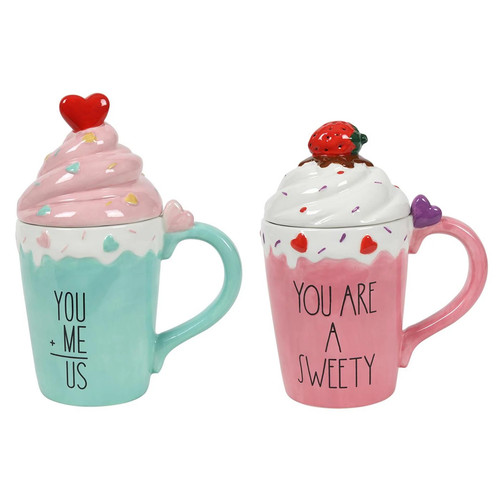 Becher mit schlagsahne - mit,
