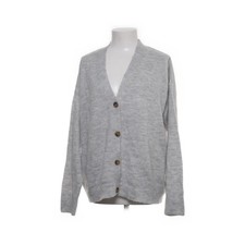 Laura Torelli, Strickjacke