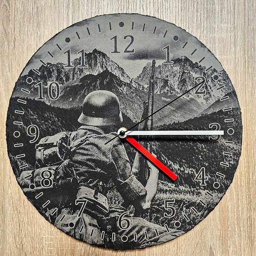 Soldat wanduhr aus schiefer - wanduhr,