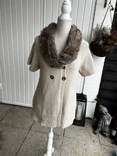 Strickjacke mit fellkragen - mit,