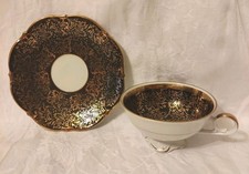 PORZELLAN SAMMELTASSE +