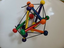 Manhattan Toy Skwish  Burst Rassel- Beiß-Greif-Aktivitätsspielzeug Motorikballl