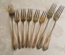 8 Teile altes Besteck 3x Gabel
