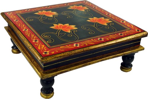 Bemalter kleiner tisch - kleiner,