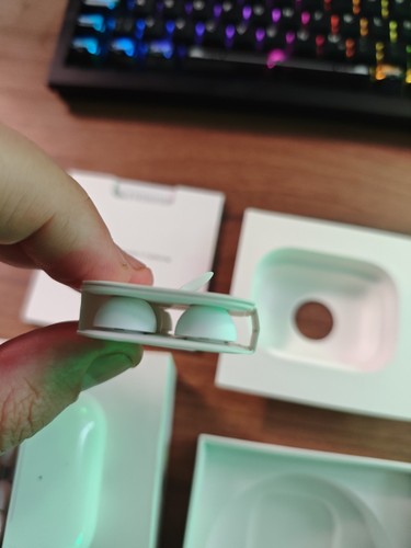 Air pods pro - pods, (2.