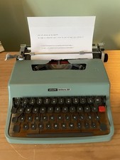 Kult Typewriter Olivetti letter 32, classic, 60s, 60er, Schreibmaschine, Vintage