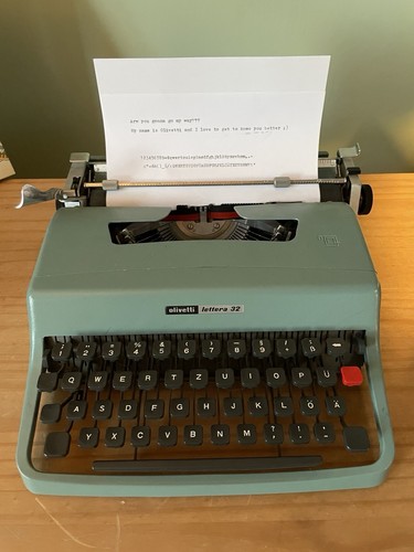Kult typewriter olivetti - kult,