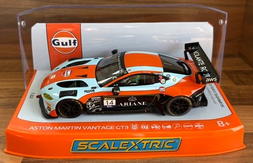 Scalextric c4655 aston - c4655, martin