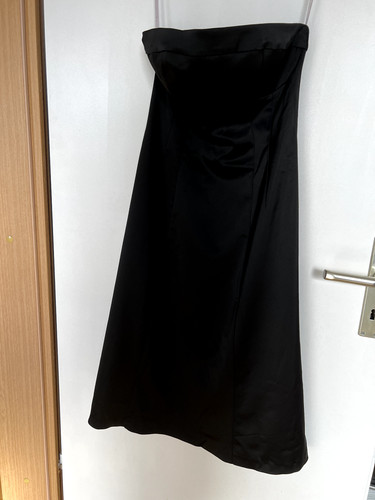 Schwarzes trägerloses