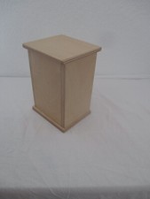 Zuckerdose aus Birke Multiplex, lackiert.