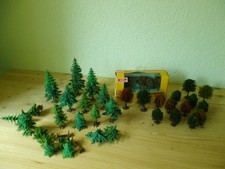 Busch u.a. H0, ca. 30 verschiedene Bäume, Tannen Stecksystem, gebraucht/montiert