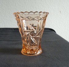 alte  Glasvase   Pressglas