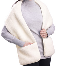 SCHURWOLL SCHAL MIT TASCHEN