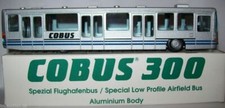 Cobus 300 Flughafenbus 1:87 H0 Bus NEU OVP NZG No372 Airfield Bus HN4 å