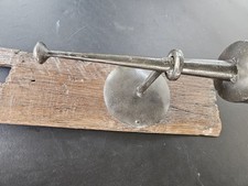 Wandleuchte Ritter Lampe  aus Altholz und Eisen