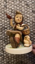 Goebel Hummel Figur, Auf
