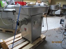 FLEISCHWOLF  Standwolf  Stopfwolf   D - Wolf  von ROWER  114  gebraucht