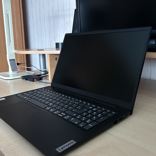 Lenovo v15 fhd - lenovo, 15,6″