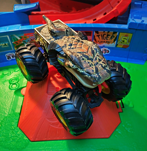Xxl hot wheels monster trucks - hot-wheels, monster-trucks