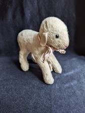 Lamm, Stofftier, vermutl. Steiff, ohne Knopf, Fahne und Schild
