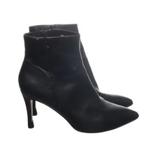 Buffalo, Stiefeletten