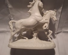 Goebel Pferde, Porzellan