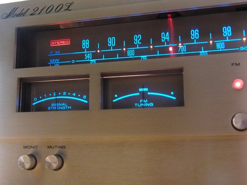 Marantz - ⭐️⭐️⭐️,