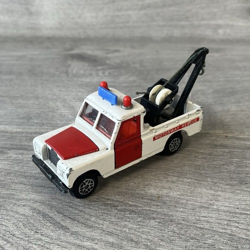 Dinky toys 442 - land, rover