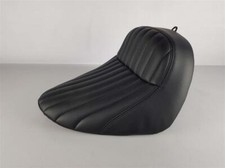 Harley Davidson Softail Universal M8 Fahrersitz/ Solo-Sitz Schmaler Rahmen