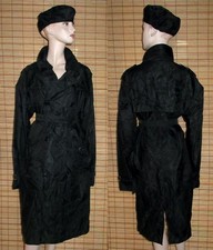 Schwarzer regenmantel - schwarzer,